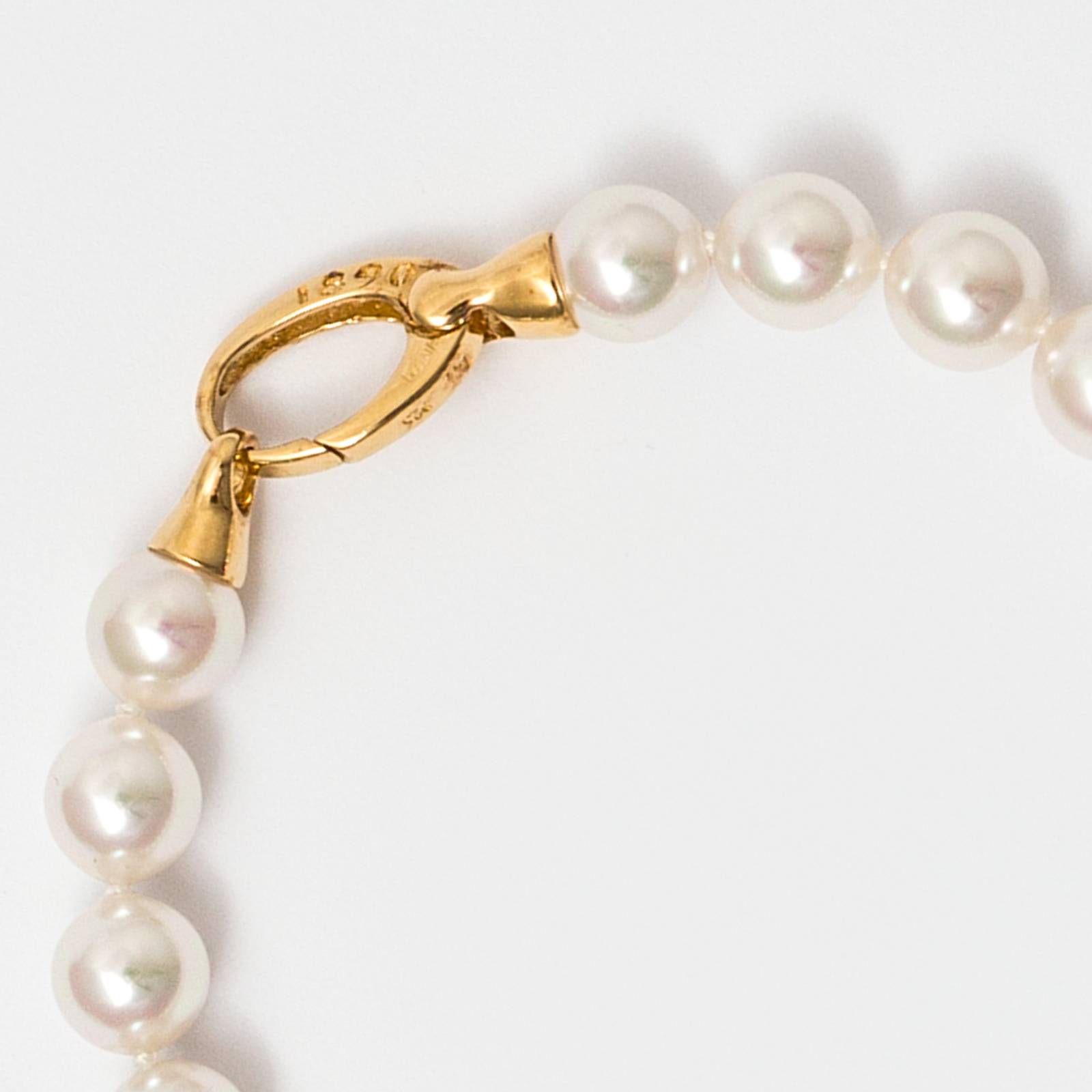 Pulseira Clássica Dourada Pérola 8mm