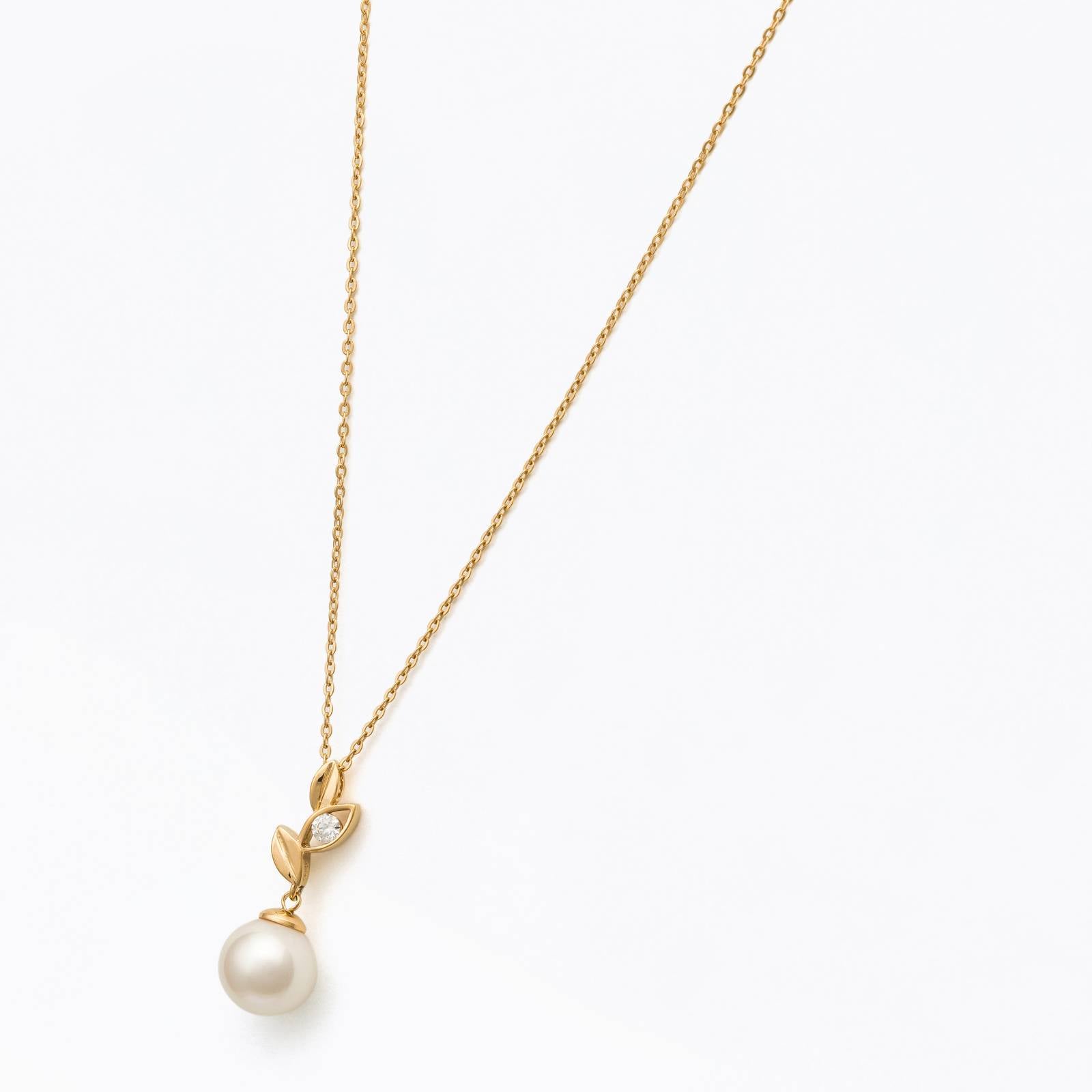 Colar Selene Dourado Pérola 10mm