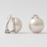 Brincos Lyra Prateados Pérola 14mm Mabé